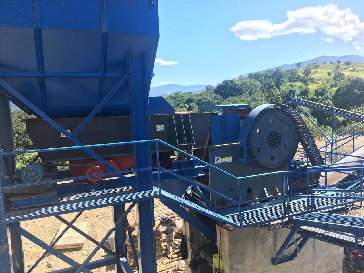 Kinglink 100TPH SCALPING VIBRATING FEEDER ZSW380X96 - Máy sàng: hình 2 Kinglink 100TPH SCALPING VIBRATING FEEDER ZSW380X96 - Máy sàng: hình 2