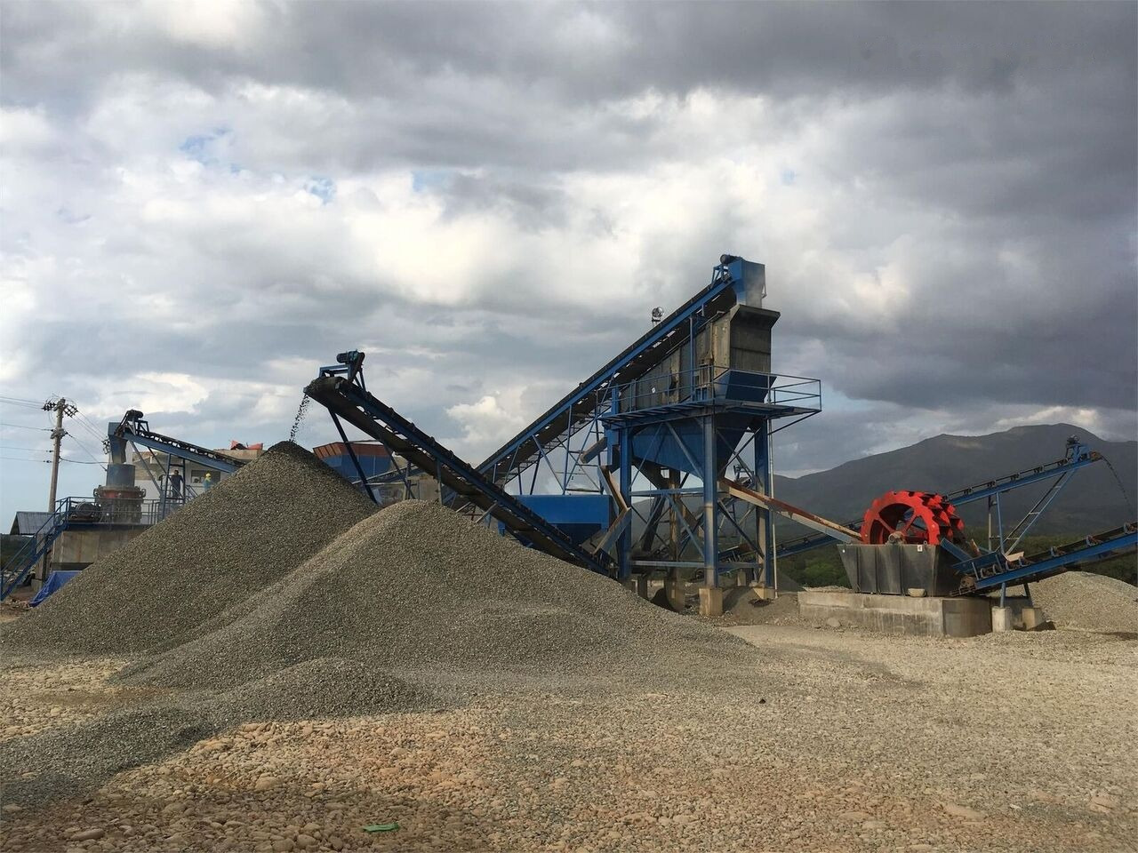 Kinglink 150TPH RIVER STONE CRUSHING PLANT - Máy nghiền hàm: hình 5 Kinglink 150TPH RIVER STONE CRUSHING PLANT - Máy nghiền hàm: hình 5