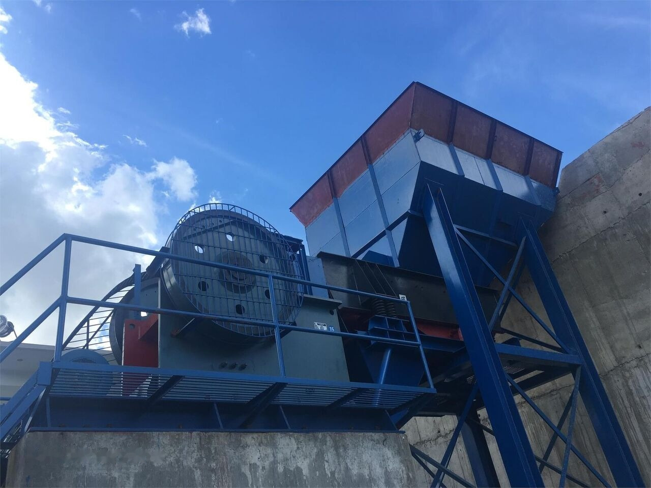 Kinglink 150TPH RIVER STONE CRUSHING PLANT - Máy nghiền hàm: hình 1 Kinglink 150TPH RIVER STONE CRUSHING PLANT - Máy nghiền hàm: hình 1