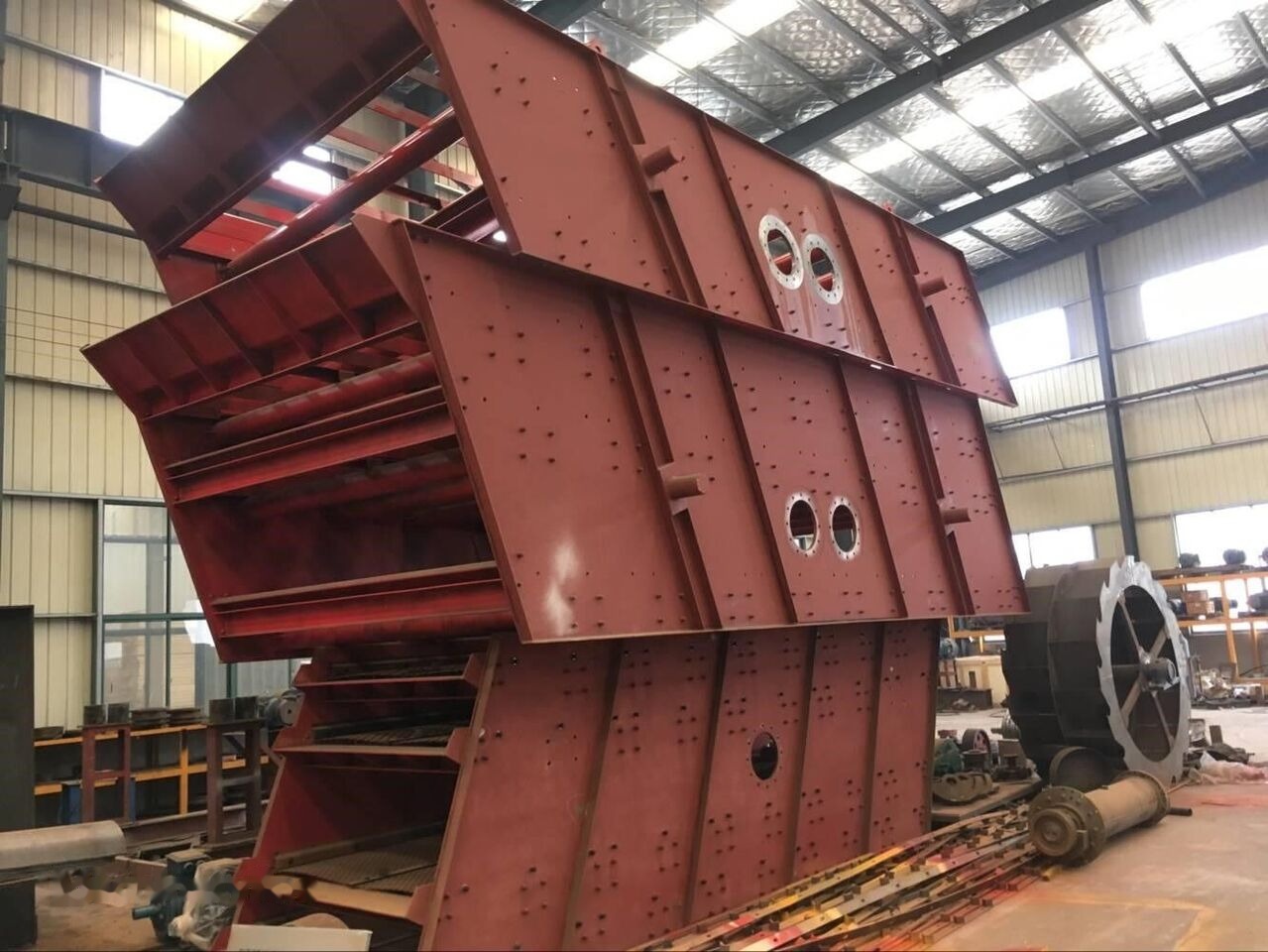 Kinglink 3YK2160 Aggregates and Stone Vibrating Screen | 300TPH - Máy sàng: hình 2 Kinglink 3YK2160 Aggregates and Stone Vibrating Screen | 300TPH - Máy sàng: hình 2