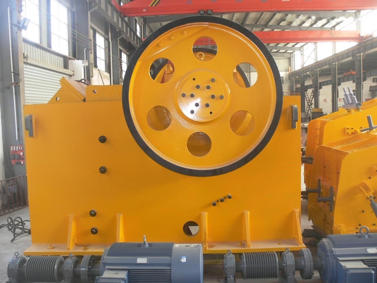 Kinglink Big Rock Stone Primary Jaw Crusher PE1200X1500 - Máy nghiền hàm: hình 5 Kinglink Big Rock Stone Primary Jaw Crusher PE1200X1500 - Máy nghiền hàm: hình 5