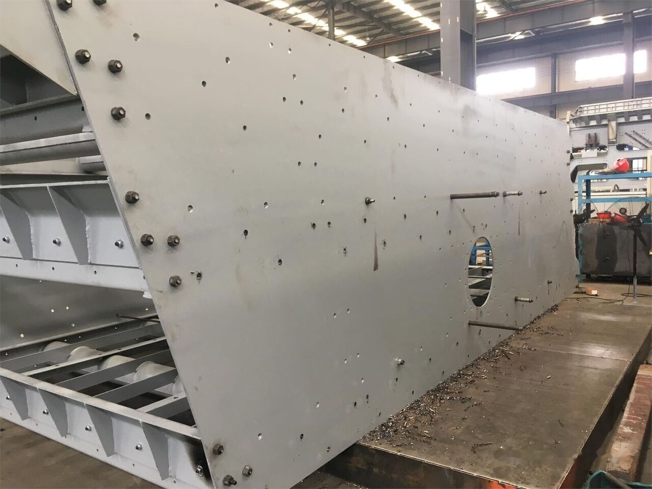 Kinglink Copper Ore Circular Vibrating Screen 3YA2160 | 200TPH - Máy sàng: hình 4 Kinglink Copper Ore Circular Vibrating Screen 3YA2160 | 200TPH - Máy sàng: hình 4