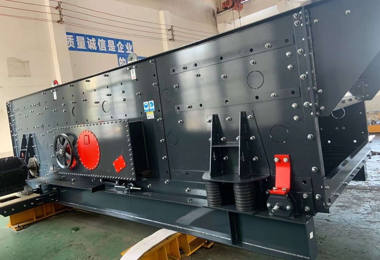 Kinglink Heavy duty Trio Type TTH Horizontal Vibrating Screen - Máy sàng: hình 1 Kinglink Heavy duty Trio Type TTH Horizontal Vibrating Screen - Máy sàng: hình 1