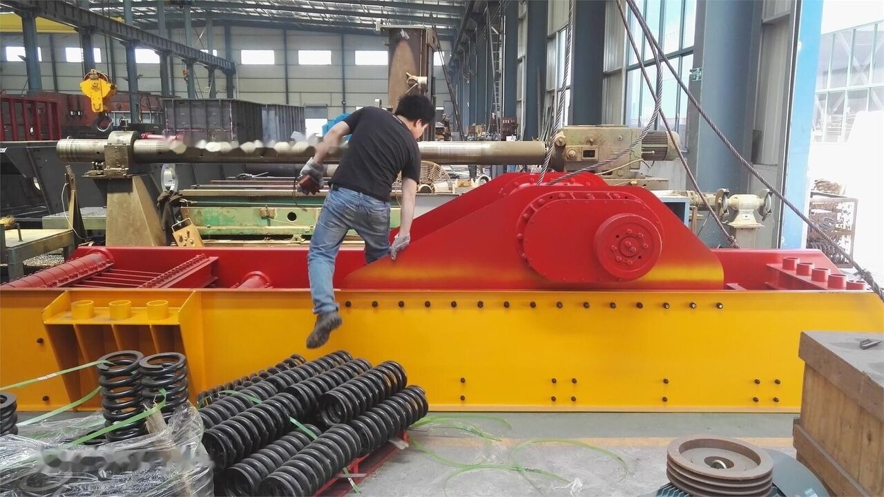 Kinglink High quality Vibrating feeder ZSW600x150 - Máy móc đào mỏ: hình 2 Kinglink High quality Vibrating feeder ZSW600x150 - Máy móc đào mỏ: hình 2