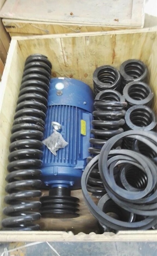 Kinglink High quality Vibrating feeder ZSW600x150 - Máy móc đào mỏ: hình 3 Kinglink High quality Vibrating feeder ZSW600x150 - Máy móc đào mỏ: hình 3