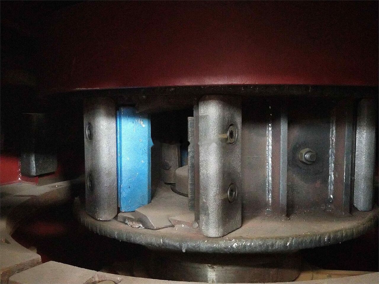 Kinglink KL10 VSI Crusher | Mineral Oil Silica Sand - Máy nghiền đá: hình 5 Kinglink KL10 VSI Crusher | Mineral Oil Silica Sand - Máy nghiền đá: hình 5