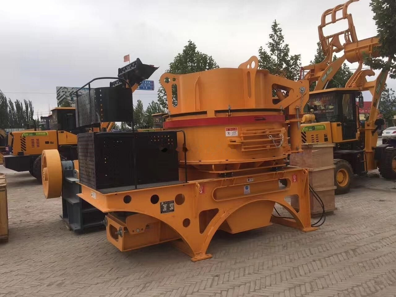 Kinglink KL7 VSI Crusher | Sand Making Machine 50TPH - Máy nghiền tác động: hình 1 Kinglink KL7 VSI Crusher | Sand Making Machine 50TPH - Máy nghiền tác động: hình 1