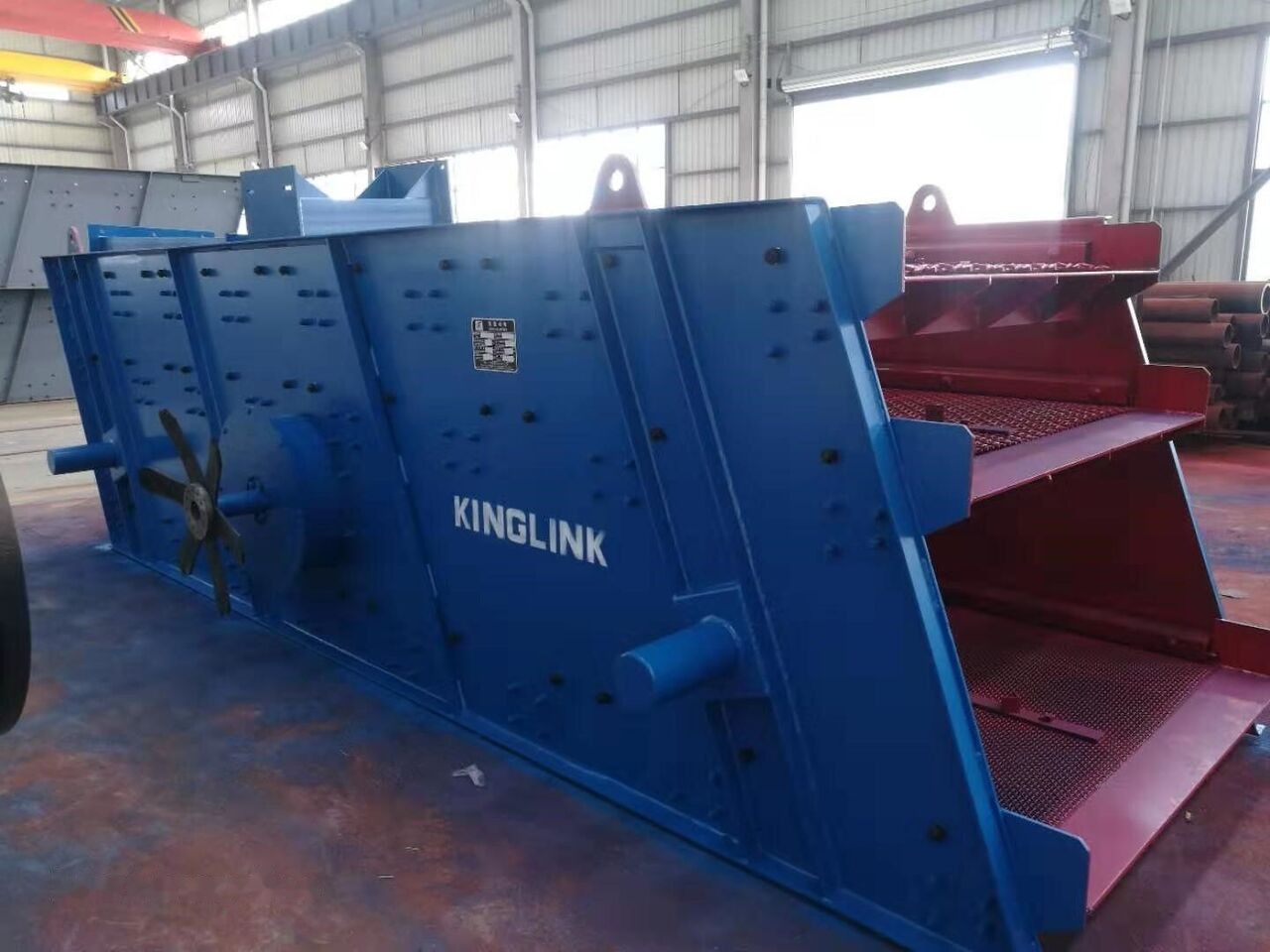 Kinglink Mineral Stone Vibrating Screen 3YK1548 to Chile - Máy sàng: hình 3 Kinglink Mineral Stone Vibrating Screen 3YK1548 to Chile - Máy sàng: hình 3