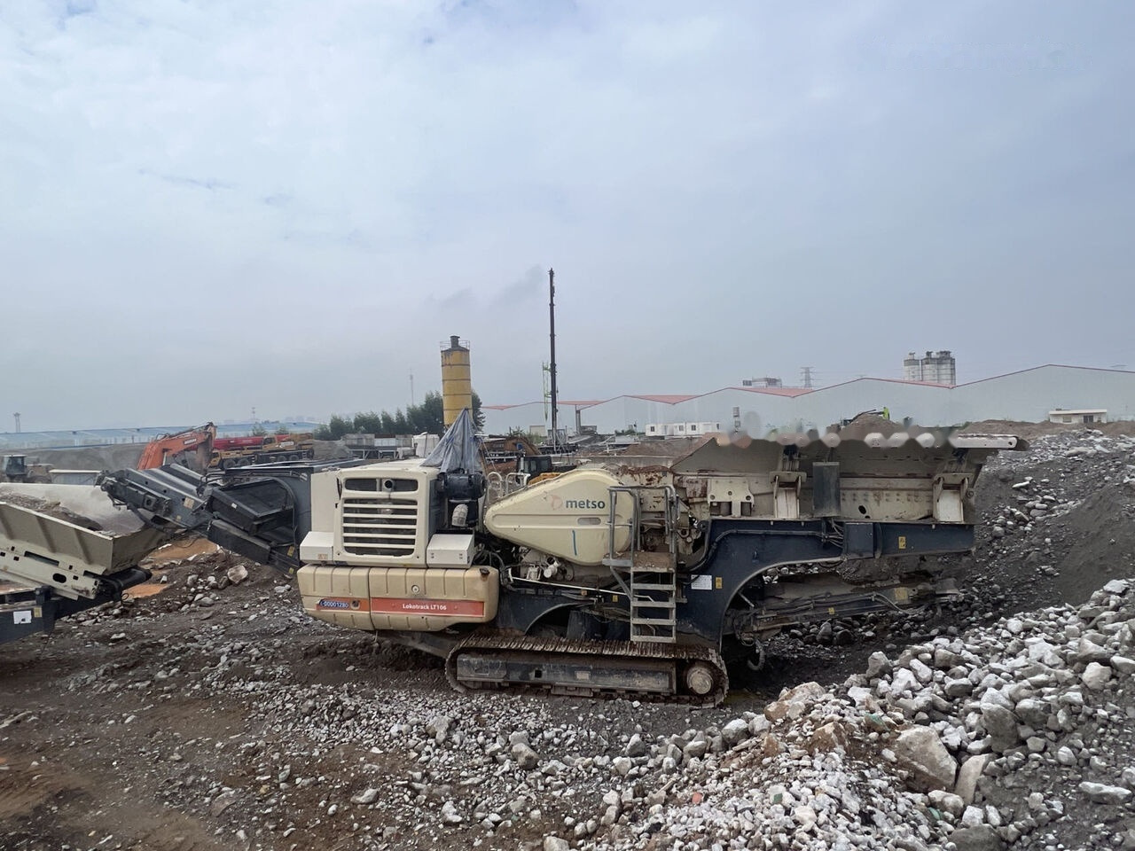 Metso Lokotrack LT106 Jaw Crusher - Máy nghiền di động: hình 1 Metso Lokotrack LT106 Jaw Crusher - Máy nghiền di động: hình 1