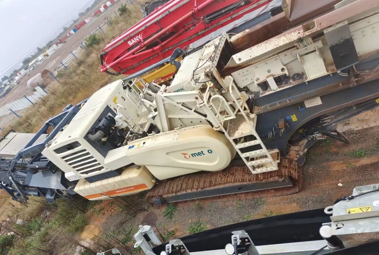 Metso Lokotrack LT1213S - Máy nghiền tác động: hình 5 Metso Lokotrack LT1213S - Máy nghiền tác động: hình 5