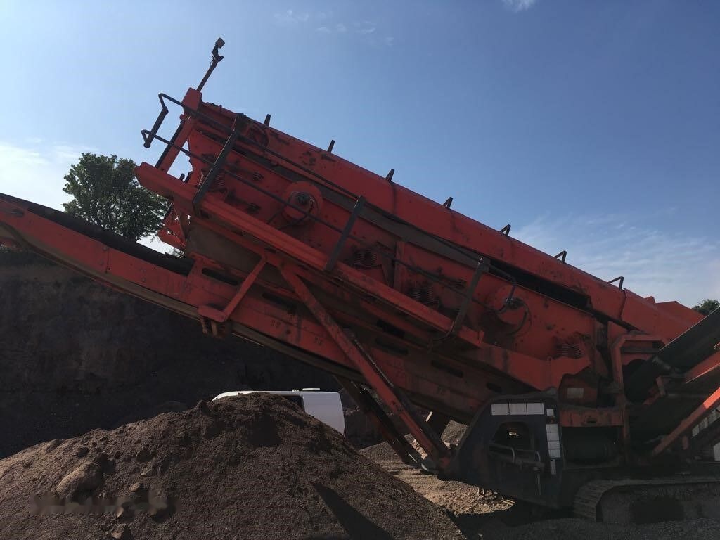 Sandvik QA450 - Máy sàng: hình 1 Sandvik QA450 - Máy sàng: hình 1