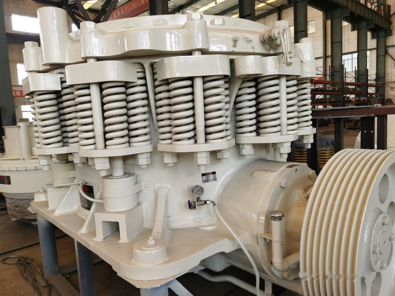 Symons 4 1/4 FT STD Standard Coarse Cone Crusher - Máy nghiền hình nón: hình 3 Symons 4 1/4 FT STD Standard Coarse Cone Crusher - Máy nghiền hình nón: hình 3