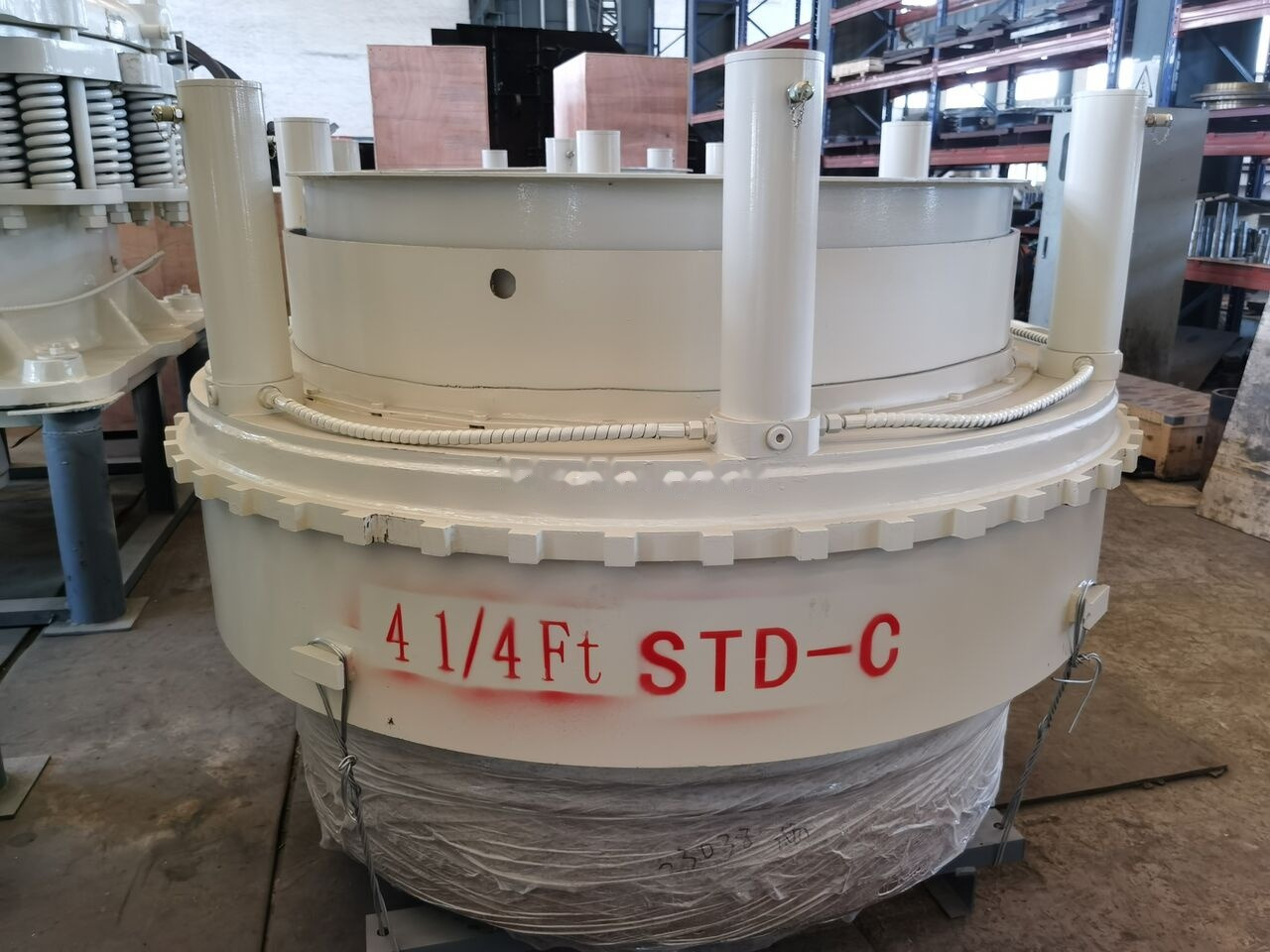 Symons 4 1/4 FT STD Standard Coarse Cone Crusher - Máy nghiền hình nón: hình 1 Symons 4 1/4 FT STD Standard Coarse Cone Crusher - Máy nghiền hình nón: hình 1