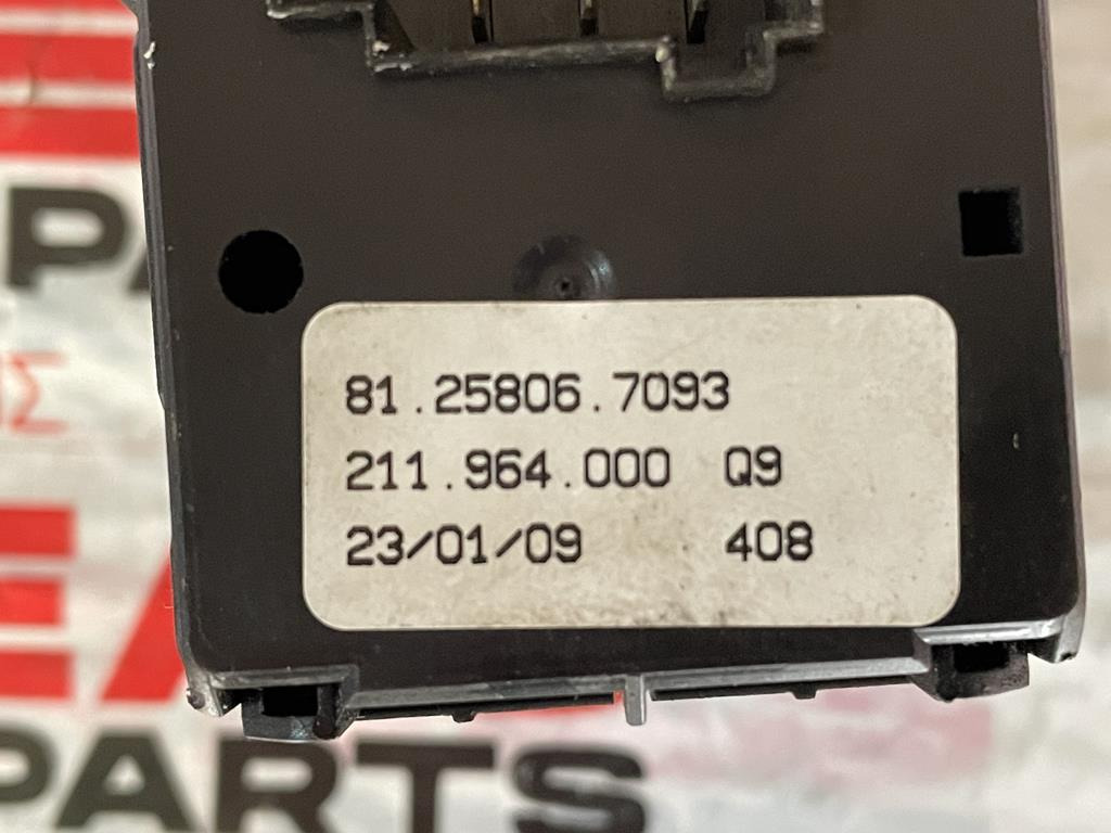 MAN TGX DRIVER'S WINDOW SWITCH - 81.25806.7093 - Linh kiện điện cho Xe tải: hình 3 MAN TGX DRIVER'S WINDOW SWITCH - 81.25806.7093 - Linh kiện điện cho Xe tải: hình 3