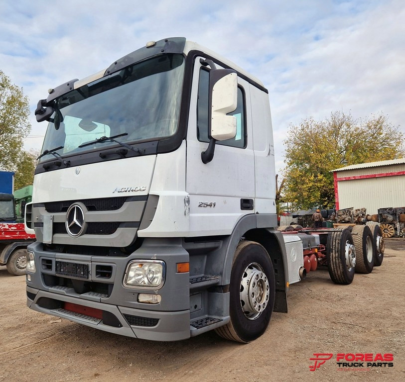 MERCEDES-BENZ ACTROS 3241 8x2 EURO 5 INTARDER - Xe tải khung gầm: hình 3 MERCEDES-BENZ ACTROS 3241 8x2 EURO 5 INTARDER - Xe tải khung gầm: hình 3