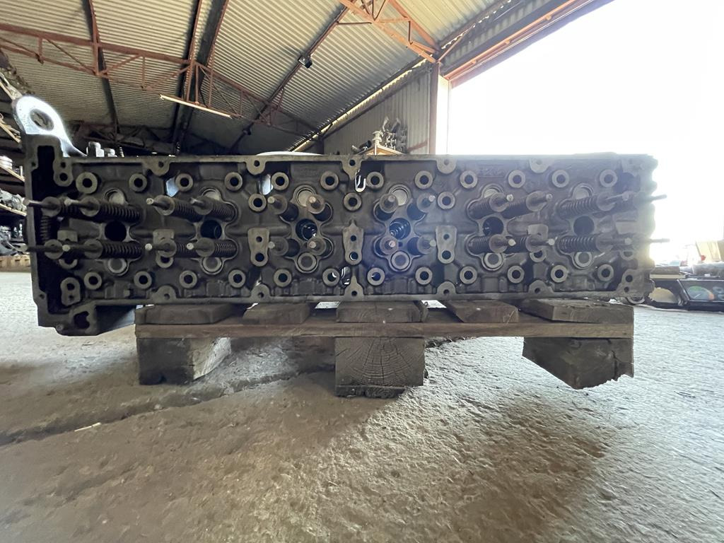 MERCEDES-BENZ ACTROS 471 - Đầu xilanh cho Xe tải: hình 4 MERCEDES-BENZ ACTROS 471 - Đầu xilanh cho Xe tải: hình 4