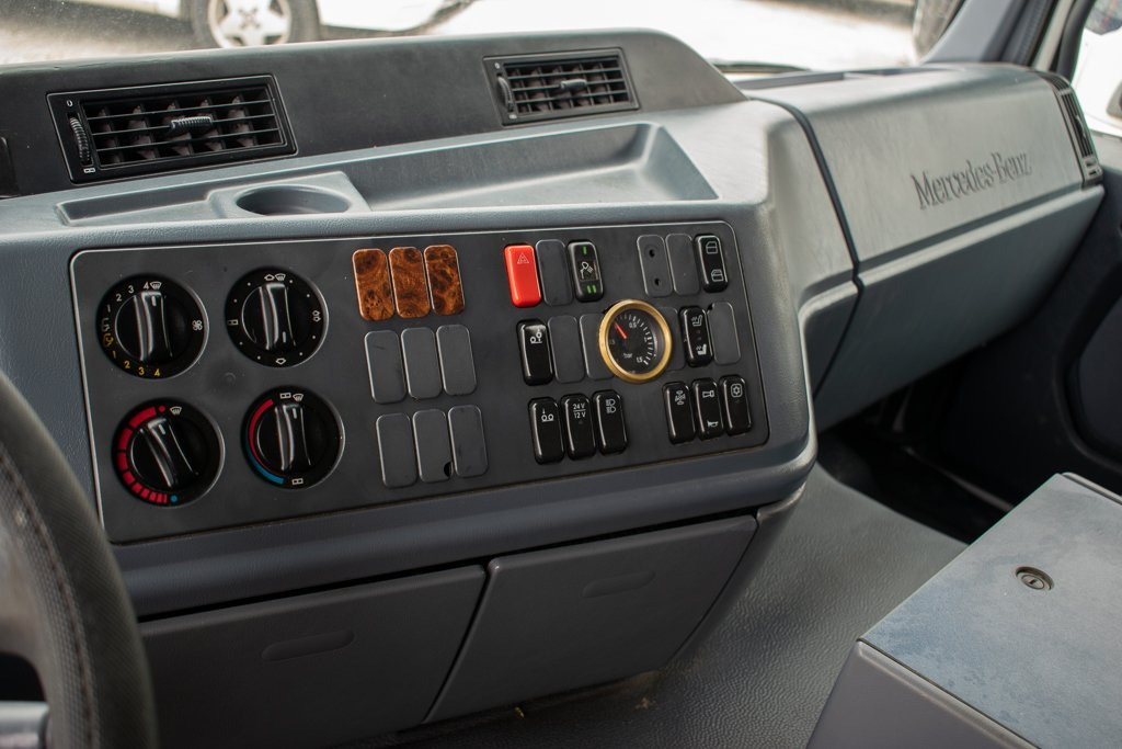MERCEDES-BENZ ACTROS MP I - Bảng điều khiển cho Xe tải: hình 2 MERCEDES-BENZ ACTROS MP I - Bảng điều khiển cho Xe tải: hình 2