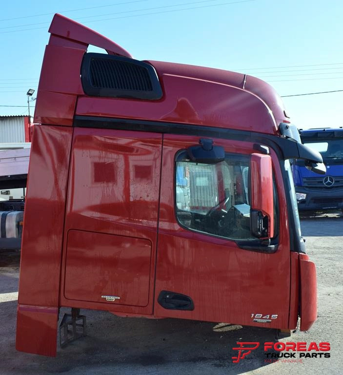 MERCEDES-BENZ ACTROS MP4 GIGA SPACE - Cabin cho Xe tải: hình 4 MERCEDES-BENZ ACTROS MP4 GIGA SPACE - Cabin cho Xe tải: hình 4