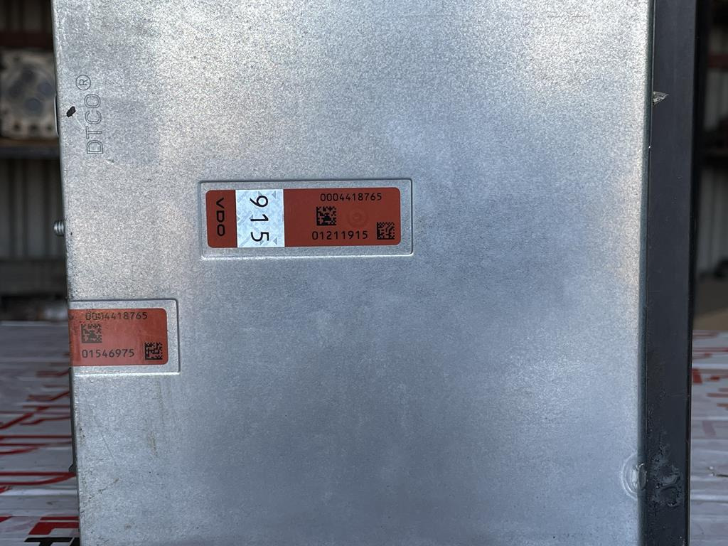 MERCEDES-BENZ ACTROS MP4 - Máy đo tốc độ cho Xe tải: hình 5 MERCEDES-BENZ ACTROS MP4 - Máy đo tốc độ cho Xe tải: hình 5