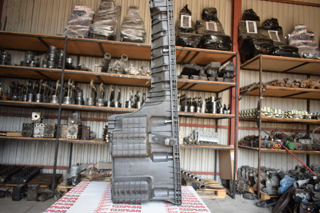 MERCEDES-BENZ ACTROS MP4 - Đáy các te cho Xe tải: hình 2 MERCEDES-BENZ ACTROS MP4 - Đáy các te cho Xe tải: hình 2