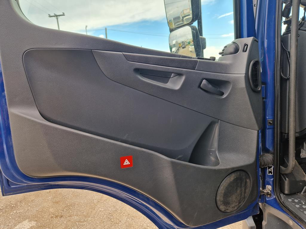 Cho thuê MERCEDES-BENZ ATEGO 1218 MERCEDES-BENZ ATEGO 1218: hình 15