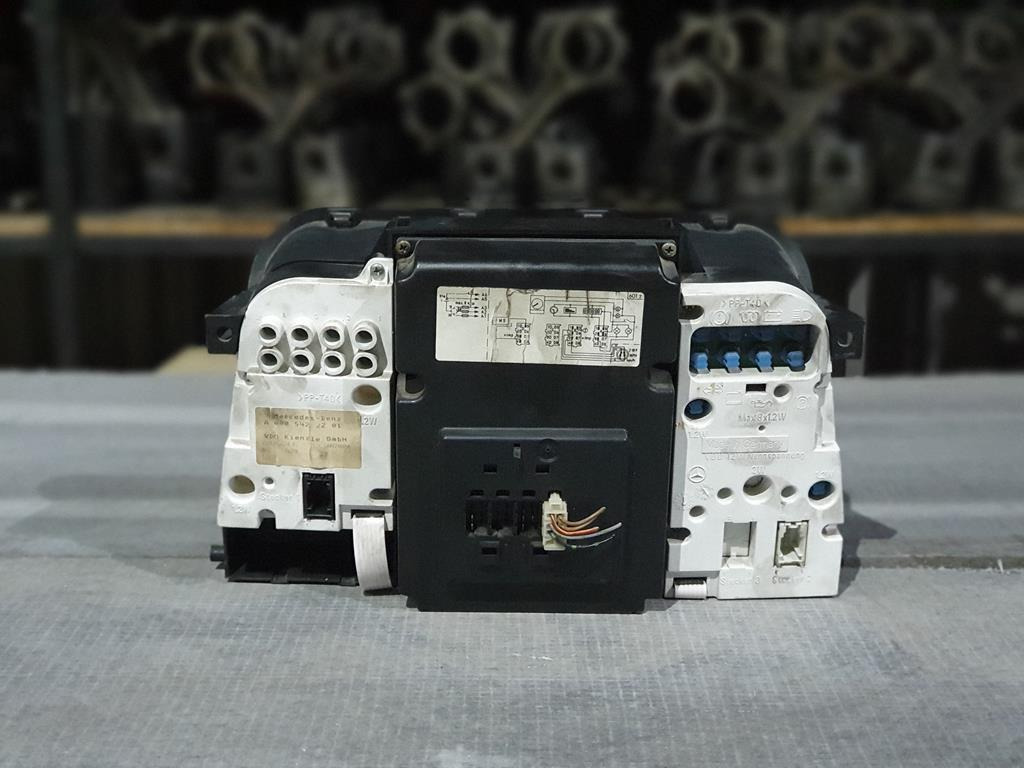 MERCEDES-BENZ SPRINTER 412 - Bảng điều khiển cho Xe tải: hình 3 MERCEDES-BENZ SPRINTER 412 - Bảng điều khiển cho Xe tải: hình 3