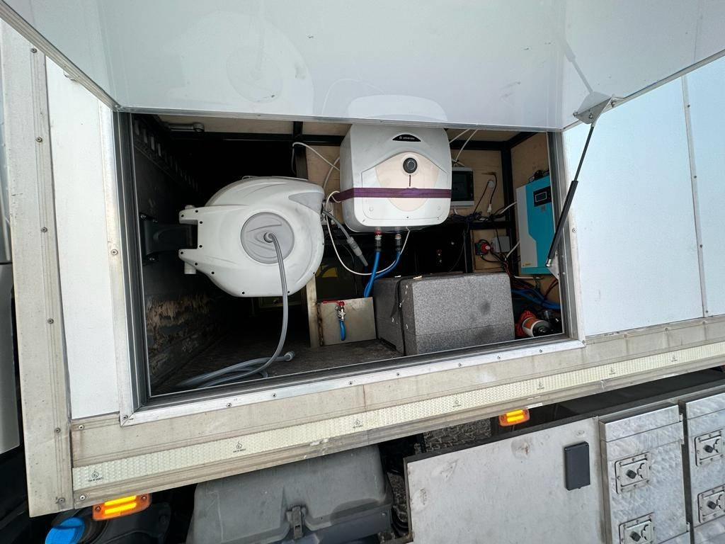 Xe tải chở gia súc Mercedes-Benz Actros: hình 17 Xe tải chở gia súc Mercedes-Benz Actros: hình 17