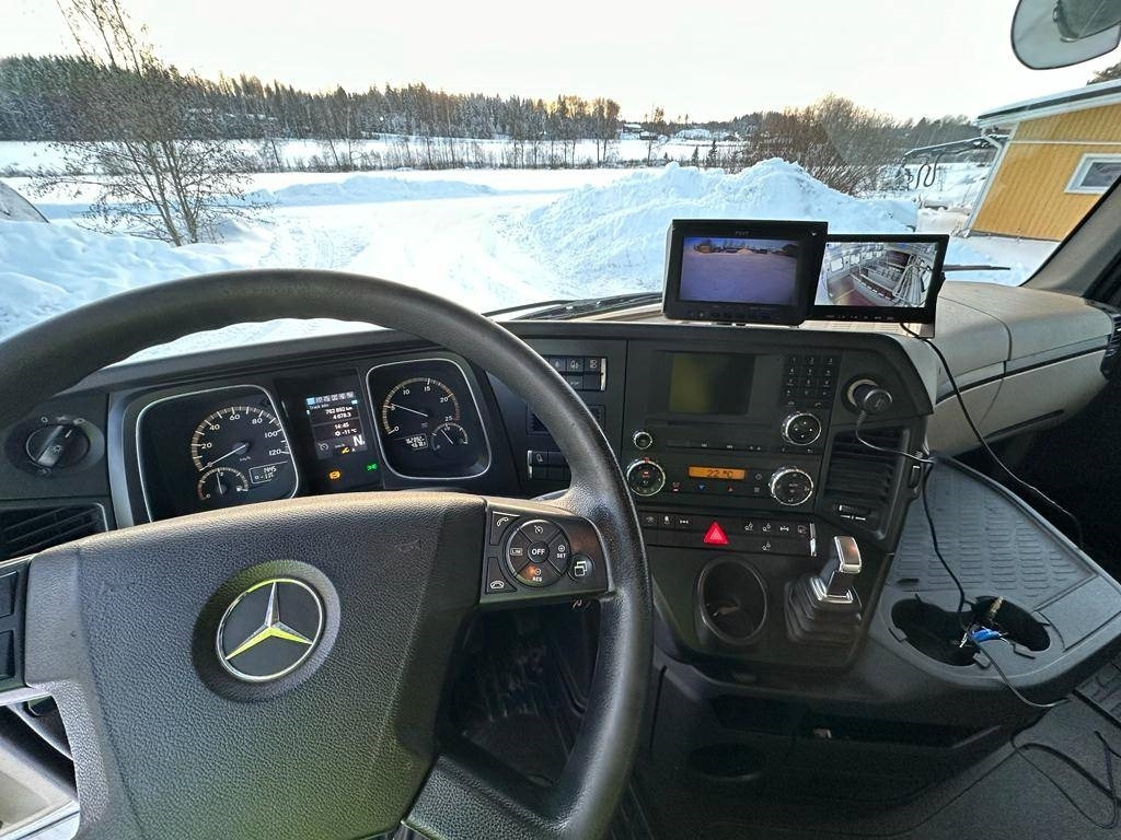 Xe tải chở gia súc Mercedes-Benz Actros: hình 16 Xe tải chở gia súc Mercedes-Benz Actros: hình 16