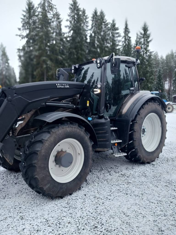 Valtra T 235 - Máy cày: hình 1 Valtra T 235 - Máy cày: hình 1