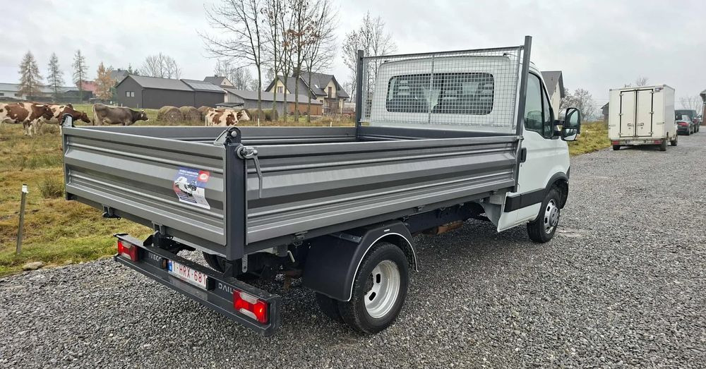 Iveco 35C13, 35C12, 35C14, 35C15 - Xe ben nhỏ: hình 4 Iveco 35C13, 35C12, 35C14, 35C15 - Xe ben nhỏ: hình 4