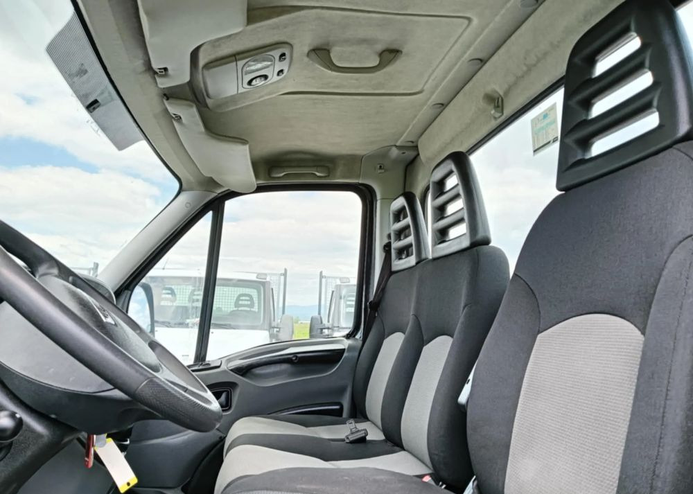 Iveco 35C13, 35C12, 35C14, 35C15 - Xe tải khung gầm: hình 4 Iveco 35C13, 35C12, 35C14, 35C15 - Xe tải khung gầm: hình 4