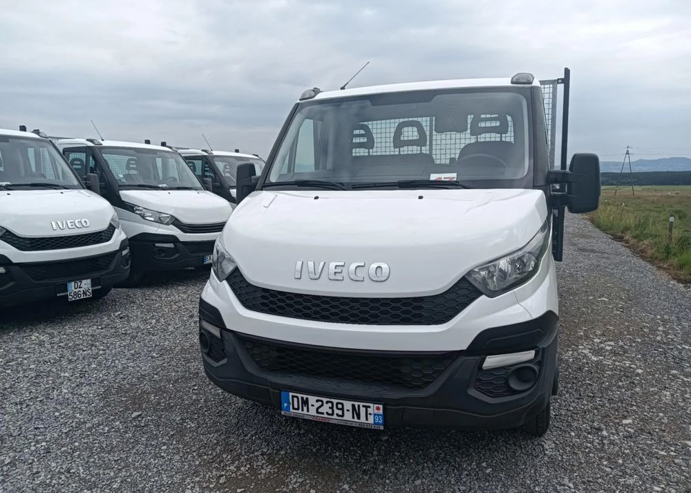 Iveco 35C13, 35C12, 35C14, 35C15 - Xe ben nhỏ: hình 2 Iveco 35C13, 35C12, 35C14, 35C15 - Xe ben nhỏ: hình 2