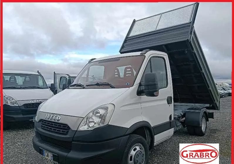 Iveco 35C13, 35C12 - Xe ben nhỏ: hình 1 Iveco 35C13, 35C12 - Xe ben nhỏ: hình 1