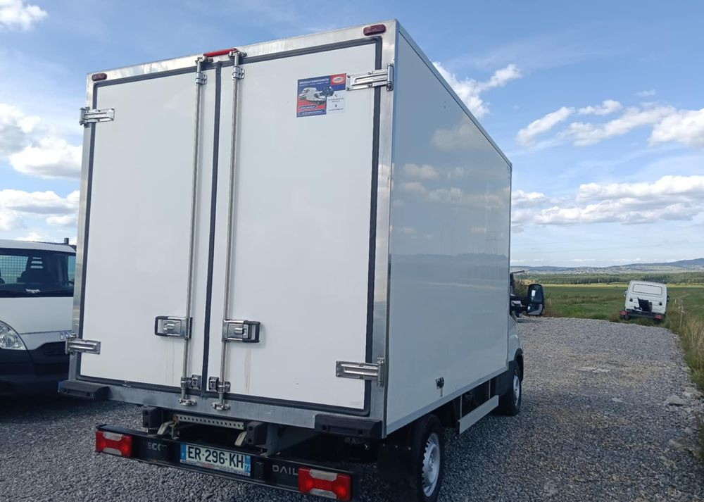 Iveco 35S16, 35S15, 35S14, 35S13, 35C13, 35C14 - Xe van đông lạnh: hình 3 Iveco 35S16, 35S15, 35S14, 35S13, 35C13, 35C14 - Xe van đông lạnh: hình 3