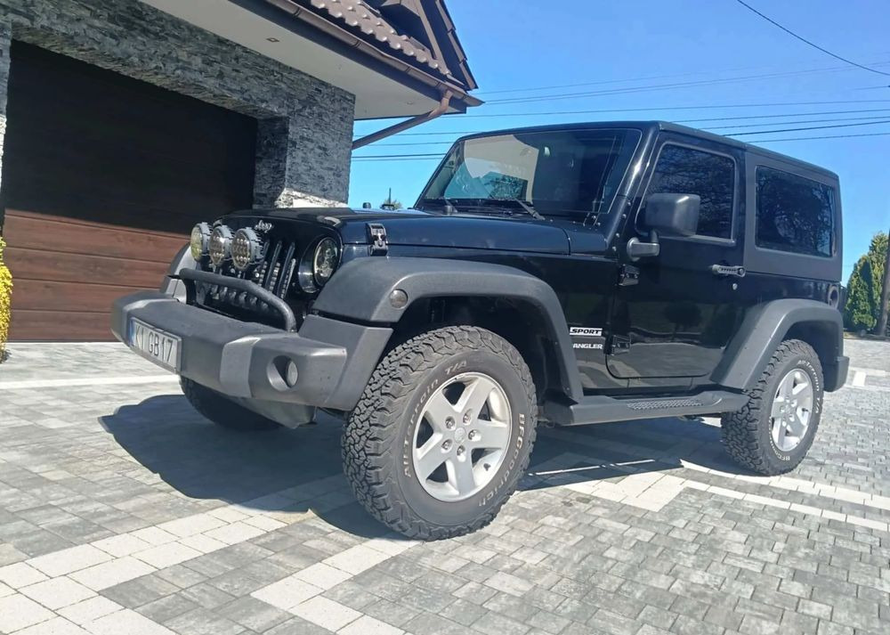 Jeep Wrangler 2.8 CRD Sport - Xe mui trần: hình 2 Jeep Wrangler 2.8 CRD Sport - Xe mui trần: hình 2