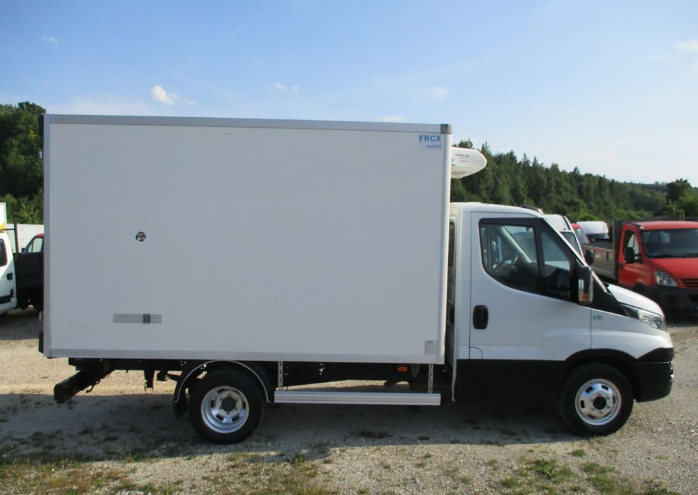 Iveco Daily 35C13 chłodnia Mroźnia na bliźniaku 35-130 Thermo King agregat - Xe van đông lạnh: hình 3 Iveco Daily 35C13 chłodnia Mroźnia na bliźniaku 35-130 Thermo King agregat - Xe van đông lạnh: hình 3