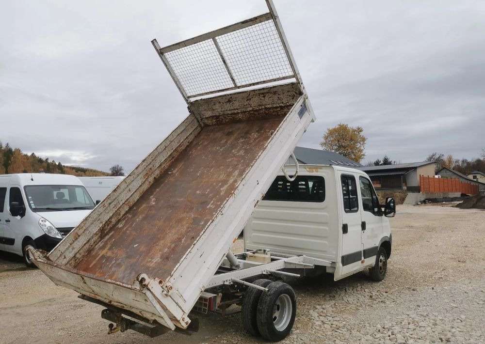 Iveco Daily 35C15 Brygadówka 3.0 - 150KM wywrotka Klimatyzacja Dubel hak kiper doka - Xe ben nhỏ: hình 3 Iveco Daily 35C15 Brygadówka 3.0 - 150KM wywrotka Klimatyzacja Dubel hak kiper doka - Xe ben nhỏ: hình 3