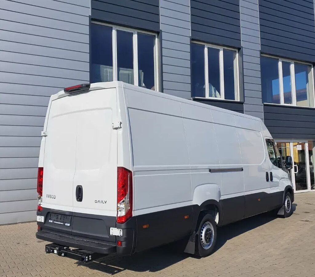 IVECO Daily 35S18 - Xe van chở hàng: hình 2 IVECO Daily 35S18 - Xe van chở hàng: hình 2