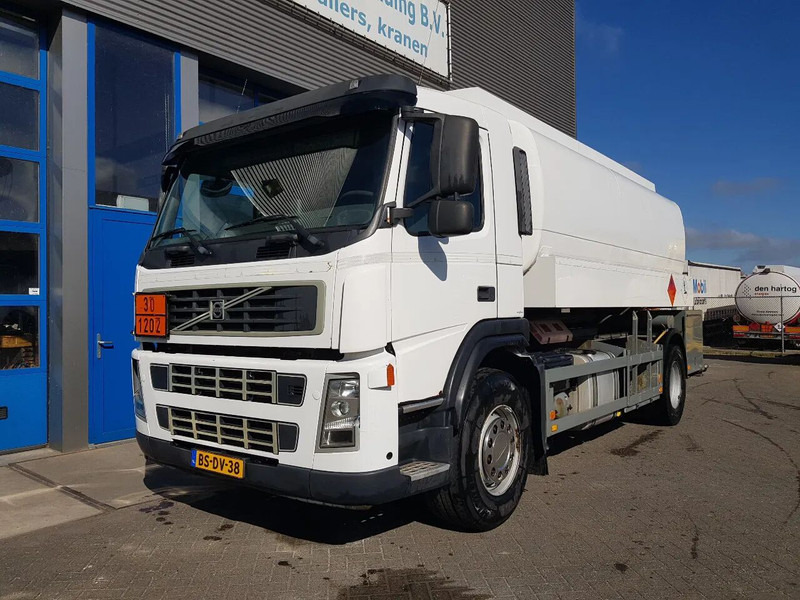 Volvo FM 9.340 Petrol, Diesel 17000 Ltr. 3 Compartementen - Xe bồn: hình 1 Volvo FM 9.340 Petrol, Diesel 17000 Ltr. 3 Compartementen - Xe bồn: hình 1