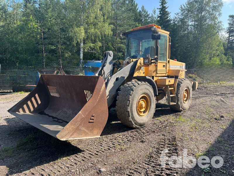 Volvo L90C - Máy xúc lật bánh lốp: hình 1 Volvo L90C - Máy xúc lật bánh lốp: hình 1