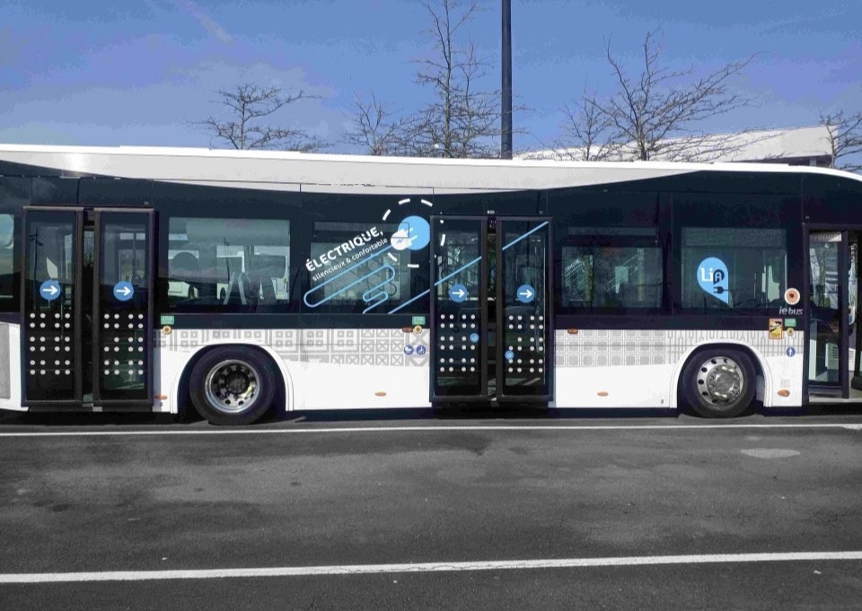 IRIZAR IEB Elektro Linienbus electric Bus. Fahrbereit - Xe bus đô thị, Xe buýt điện: hình 2 IRIZAR IEB Elektro Linienbus electric Bus. Fahrbereit - Xe bus đô thị, Xe buýt điện: hình 2