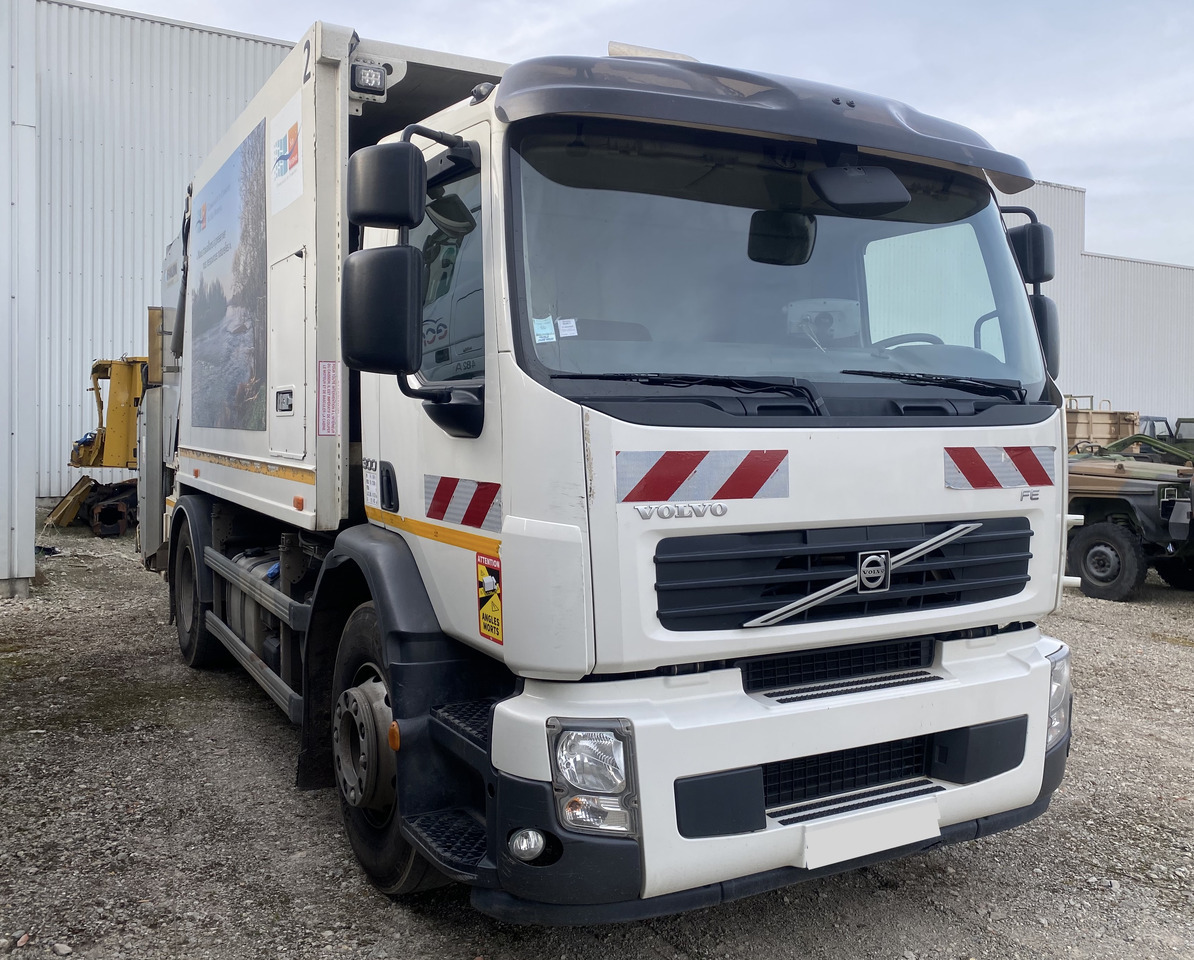 Volvo FE300 FAUN Müllwagen Garbage 2-Kammern Eu5 Top Zustand - Xe tải chở rác: hình 2 Volvo FE300 FAUN Müllwagen Garbage 2-Kammern Eu5 Top Zustand - Xe tải chở rác: hình 2