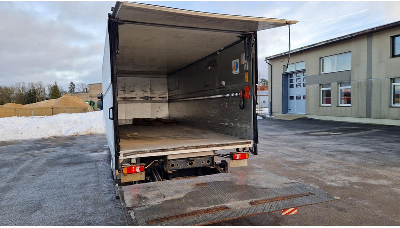 Volvo FL250 4X2 lifting box - Xe tải hộp: hình 5 Volvo FL250 4X2 lifting box - Xe tải hộp: hình 5