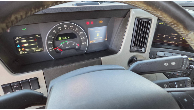 Xe tải nâng móc Volvo FM410 6X2*4: hình 13