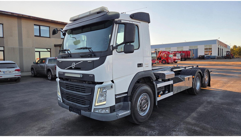 Volvo FM410 6X2*4 - Xe tải nâng móc: hình 1 Volvo FM410 6X2*4 - Xe tải nâng móc: hình 1