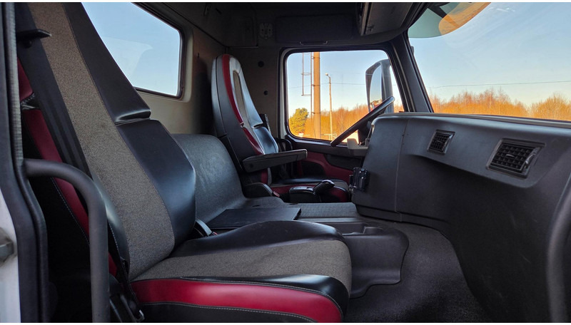 Xe tải nâng móc Volvo FM410 6X2*4: hình 11