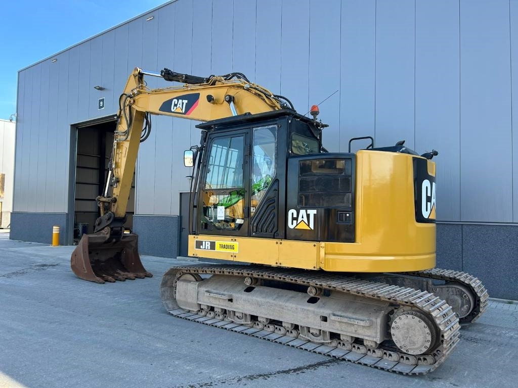 CAT 325 FL CR - Máy xúc bánh xích: hình 3 CAT 325 FL CR - Máy xúc bánh xích: hình 3