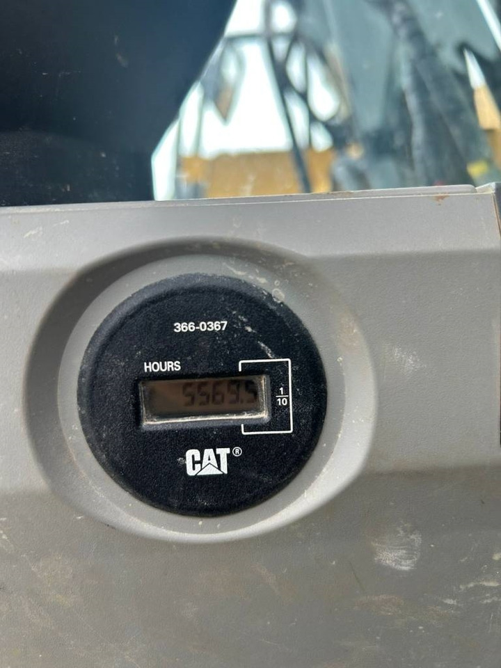 CAT 325 FL CR (Under Preparation) - Máy xúc bánh xích: hình 3 CAT 325 FL CR (Under Preparation) - Máy xúc bánh xích: hình 3