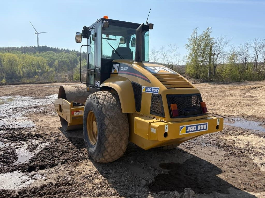 CAT CS 563 E - Máy đầm: hình 3 CAT CS 563 E - Máy đầm: hình 3