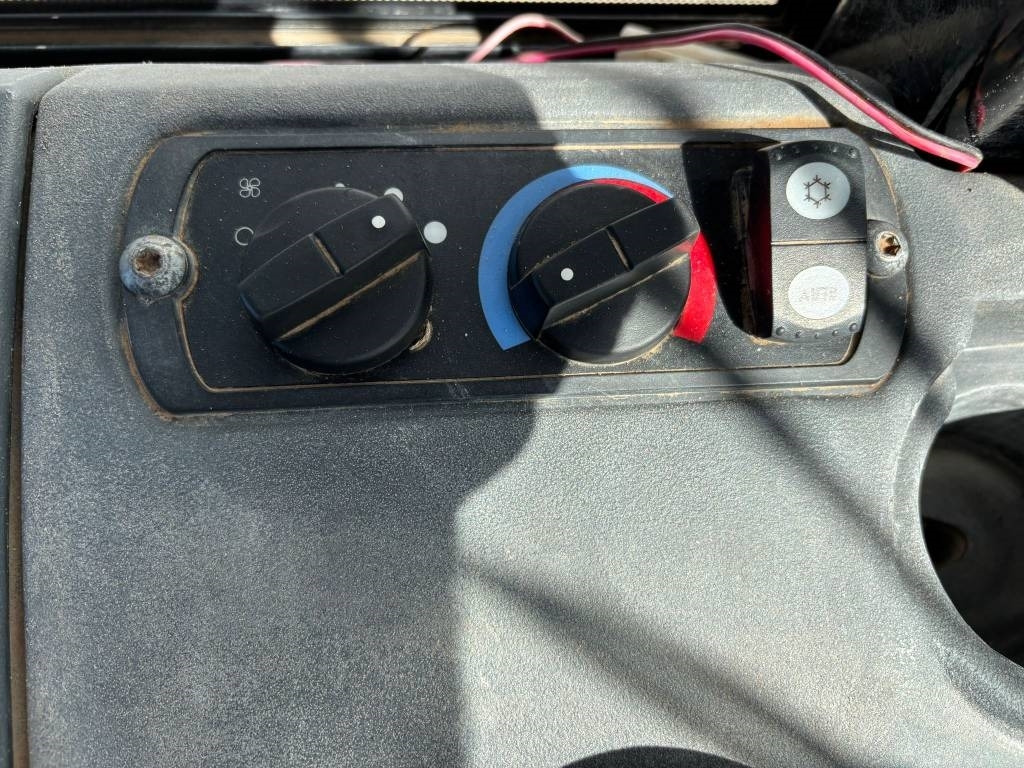 Máy ủi CAT D 6 K 2 LGP: hình 16